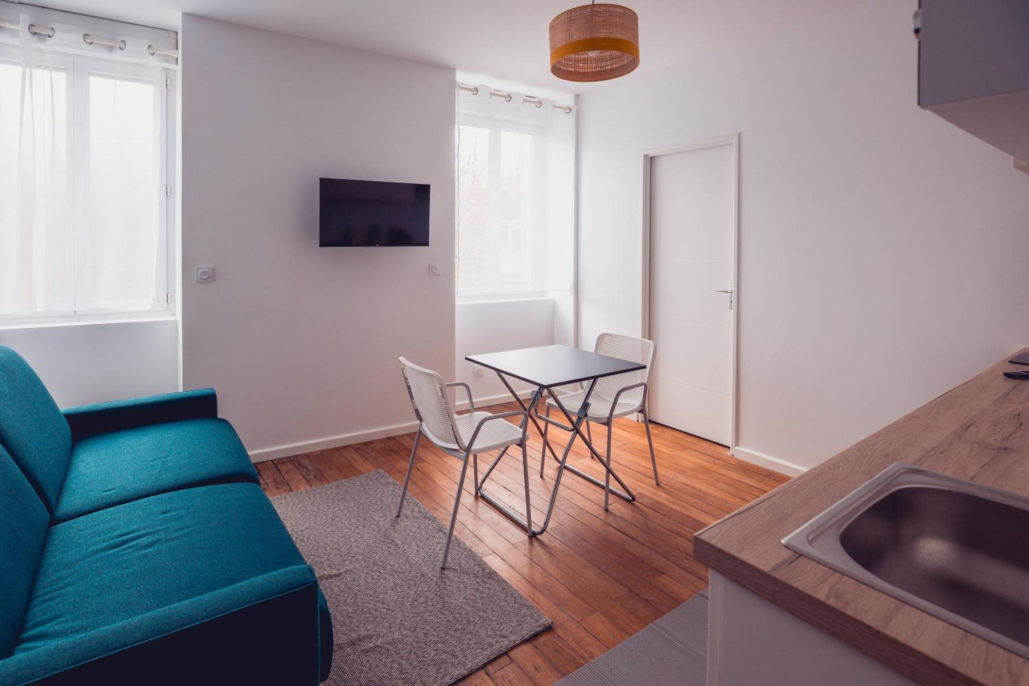Large Studio Lumineux Et Neuf, Parking Gratuit Châteauroux 외부 사진