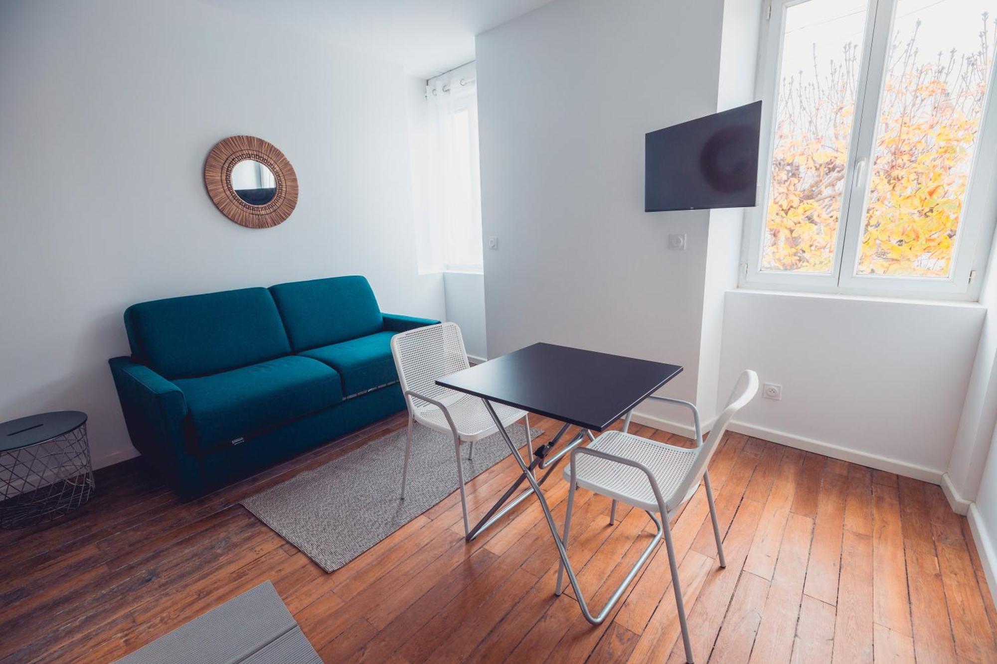 Large Studio Lumineux Et Neuf, Parking Gratuit Châteauroux 외부 사진